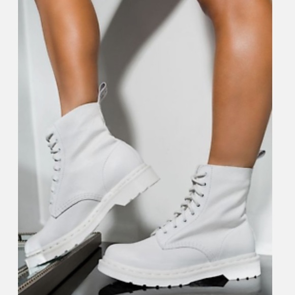 Dr. Martens 1460 PASCAL WOMEN'S MONO LACE UP LEATHER BOOTS - Picture 16 of 16